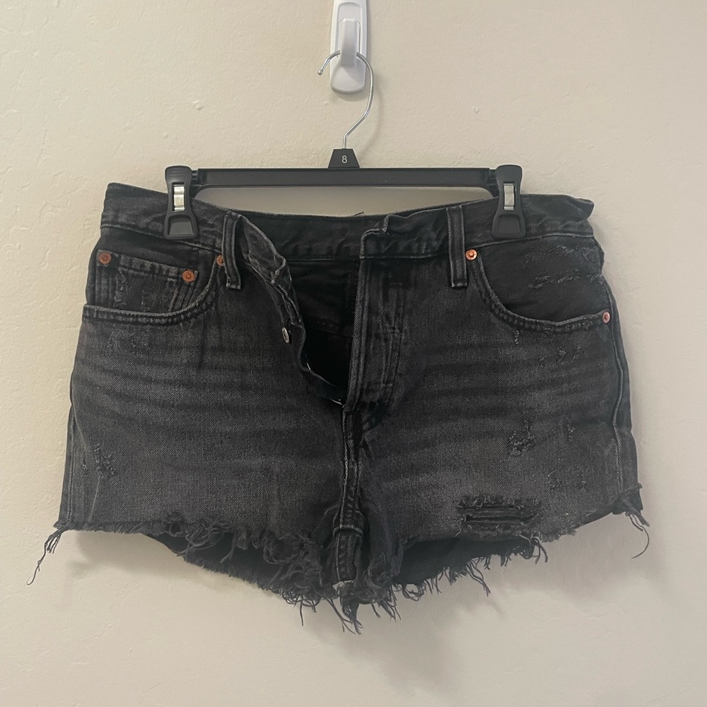Levi’s Charcoal Black Cutoff Shorts - W29